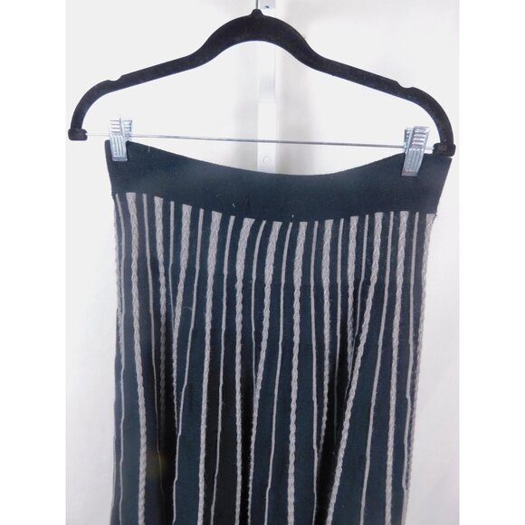 Vintage Foravi NY Black Midi Skirt A-Line Estate Find Goth Wicca M Wool Blend - Picture 5 of 10